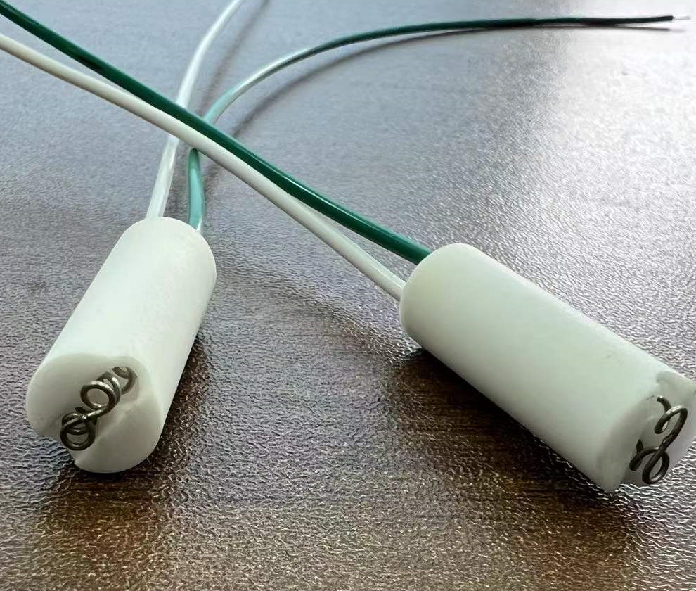 セラミックハウジング付き高温K型熱電対 300–1200°C